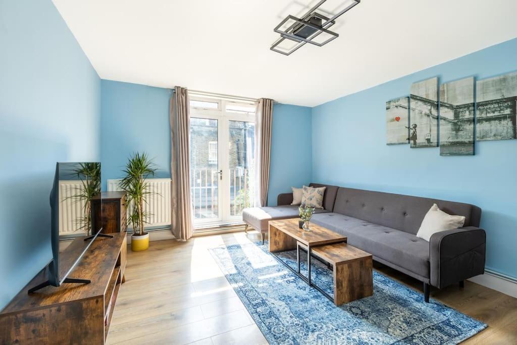 Magnificent 3Br Apt With Balcony Λονδίνο Εξωτερικό φωτογραφία