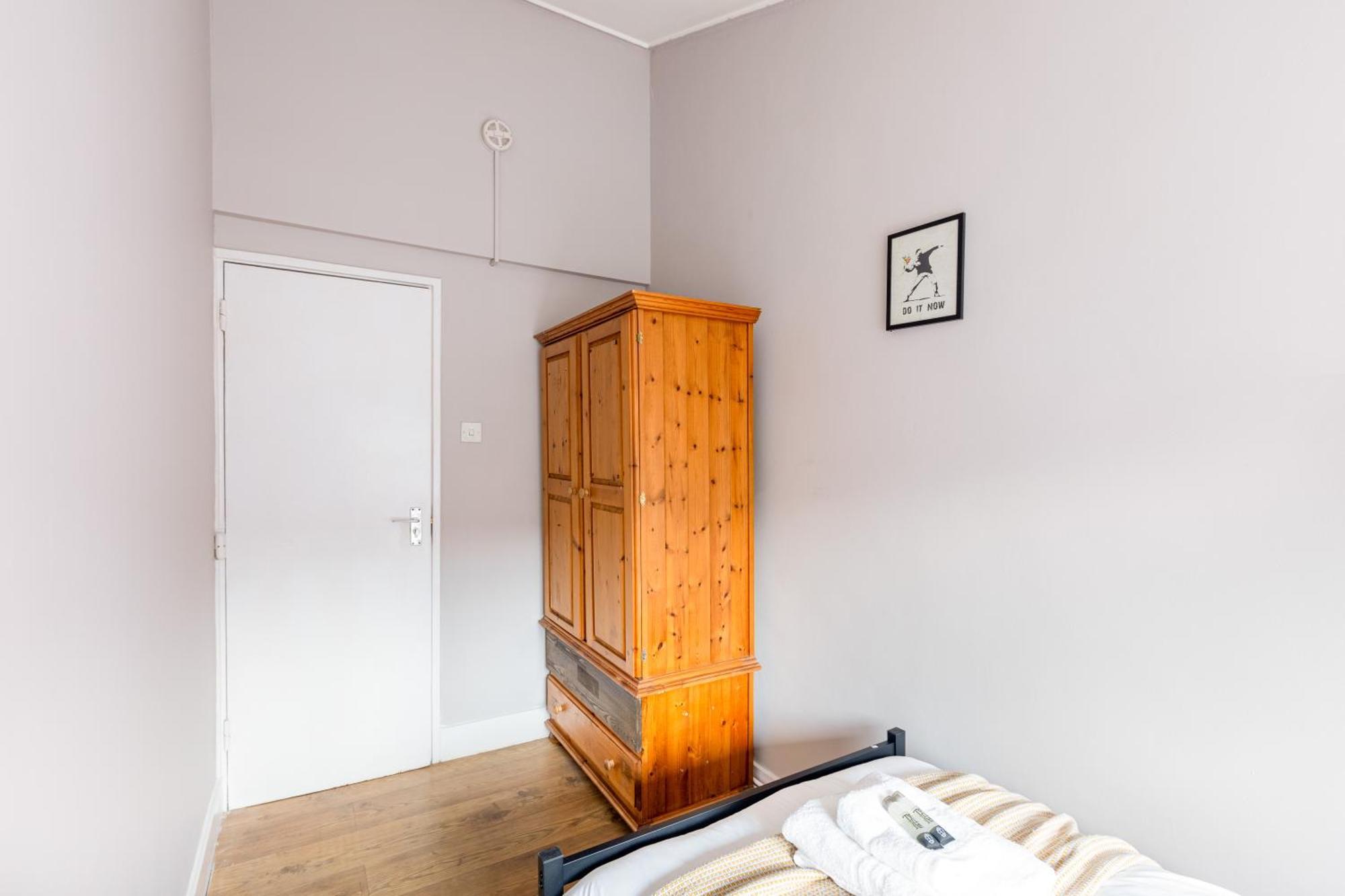 Magnificent 3Br Apt With Balcony Λονδίνο Εξωτερικό φωτογραφία