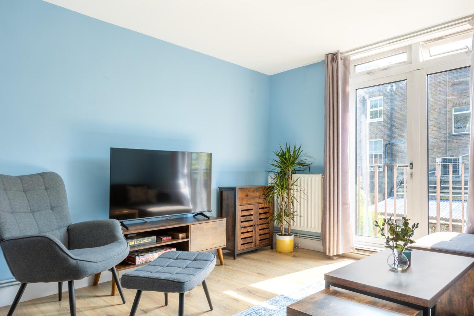 Magnificent 3Br Apt With Balcony Λονδίνο Εξωτερικό φωτογραφία